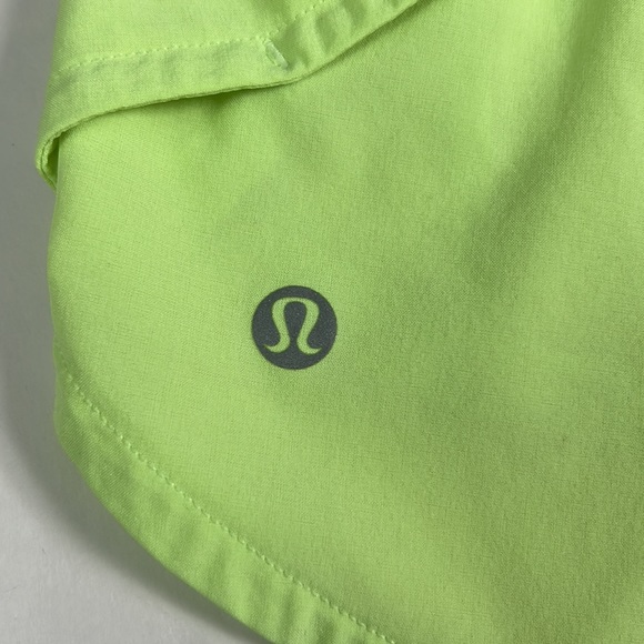 Lululemon Speed Up Short 2.5” sz 6 - Picture 5 of 7